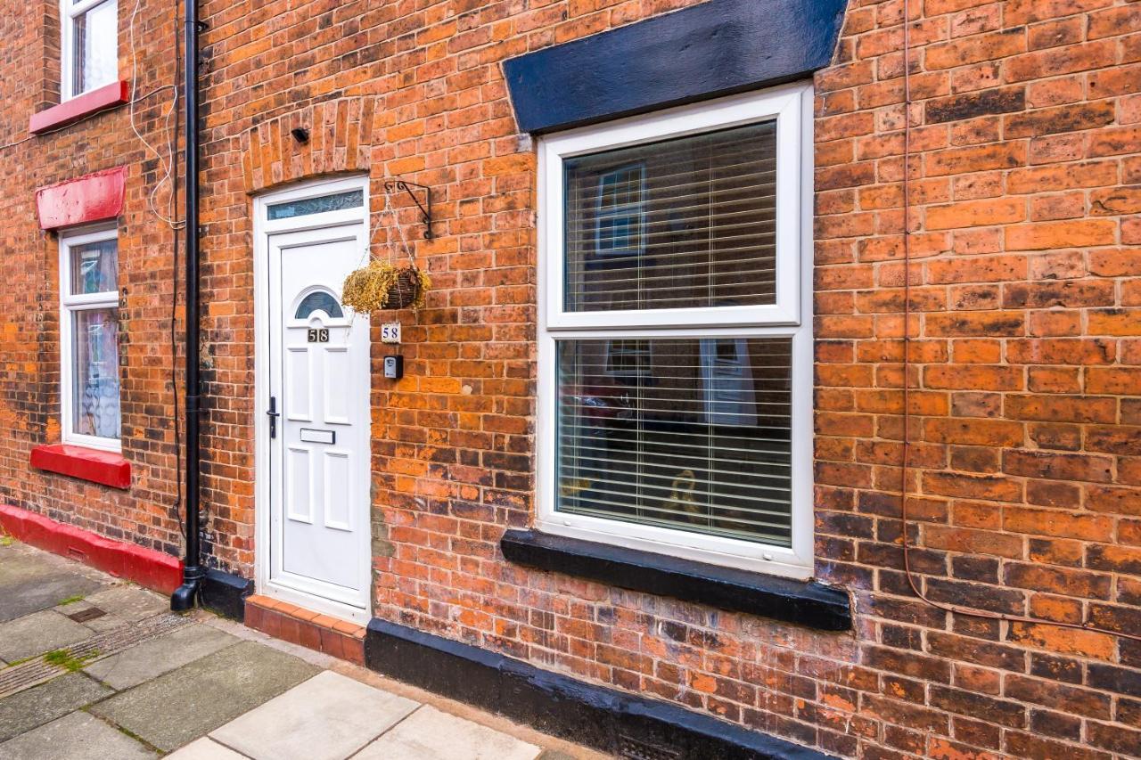Spacious 2-Bed City-Centre Cottage In Chester By 53 Degrees Property - Ideal For Groups & Couples - Sleeps 6 Екстериор снимка