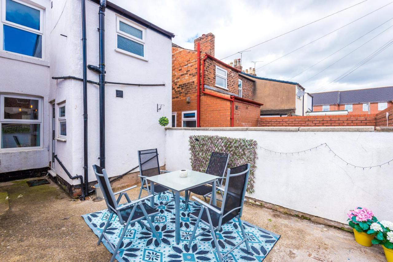 Spacious 2-Bed City-Centre Cottage In Chester By 53 Degrees Property - Ideal For Groups & Couples - Sleeps 6 Екстериор снимка