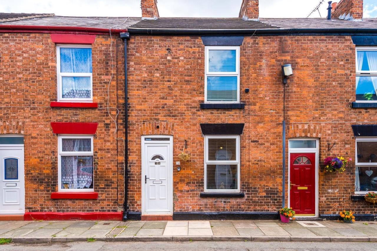 Spacious 2-Bed City-Centre Cottage In Chester By 53 Degrees Property - Ideal For Groups & Couples - Sleeps 6 Екстериор снимка